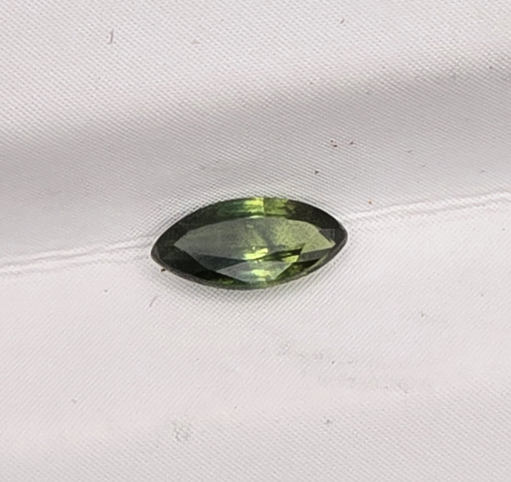5.98x2.88x1.91mm marquis Australian sapphire facet