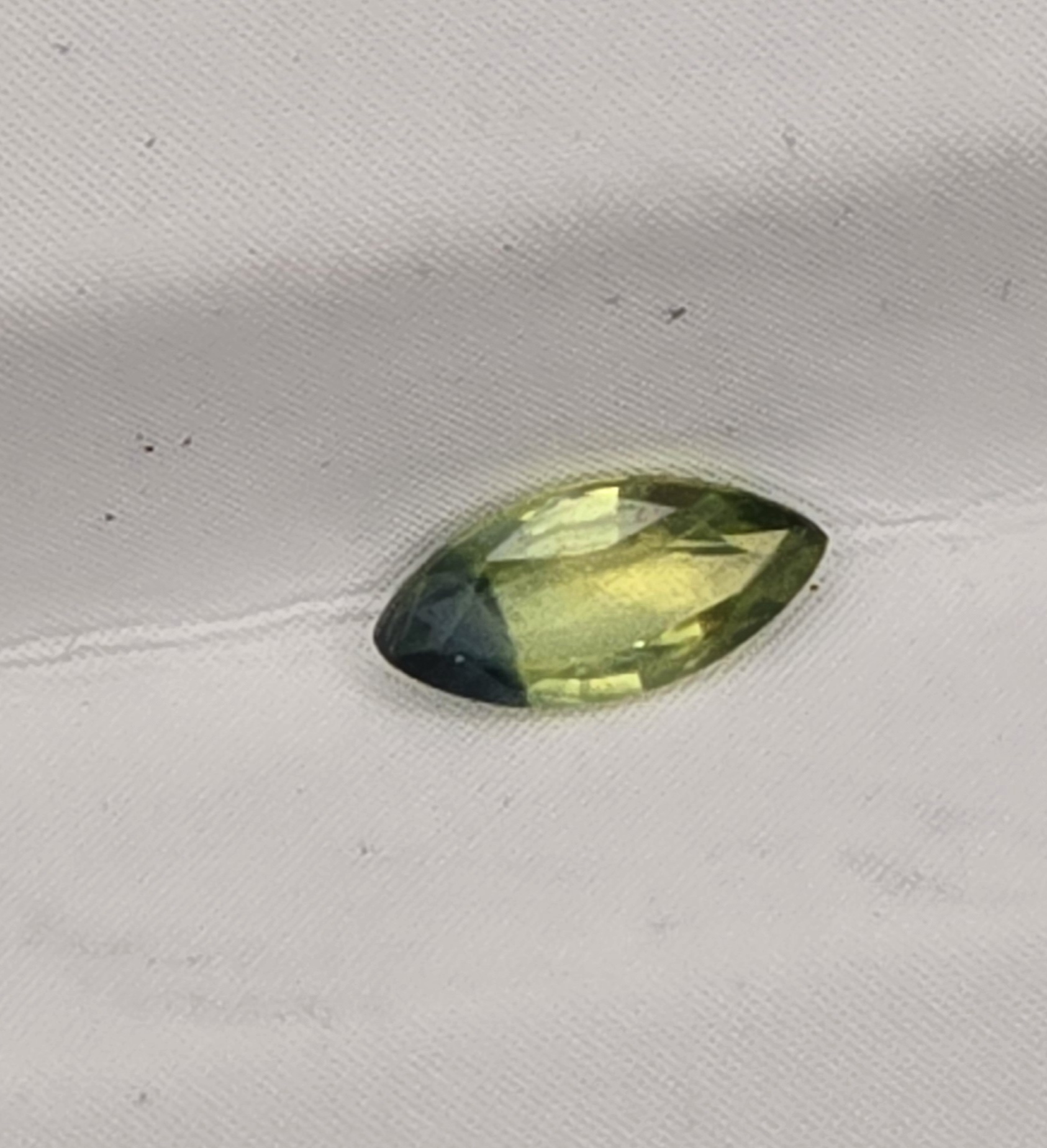 5.95x2.86x1.80mm marquis Australian sapphire facet