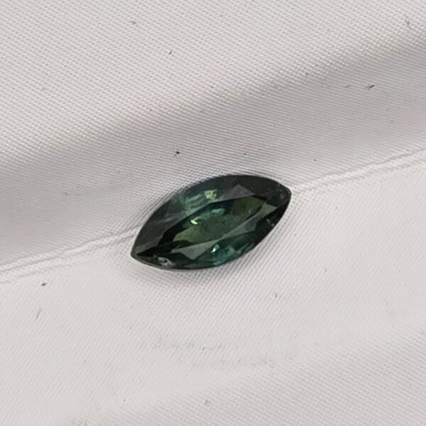 5.90x2.96x2.33mm marquis Australian sapphire facet