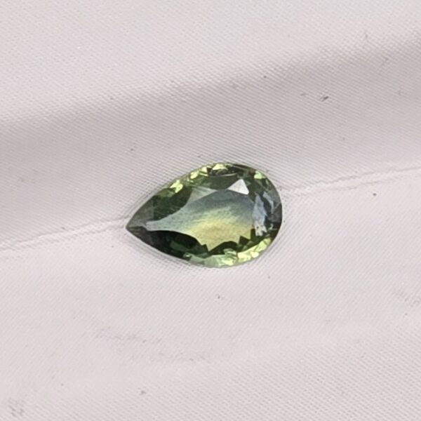 5.54x3.63x1.55mm pear Australian sapphire facet