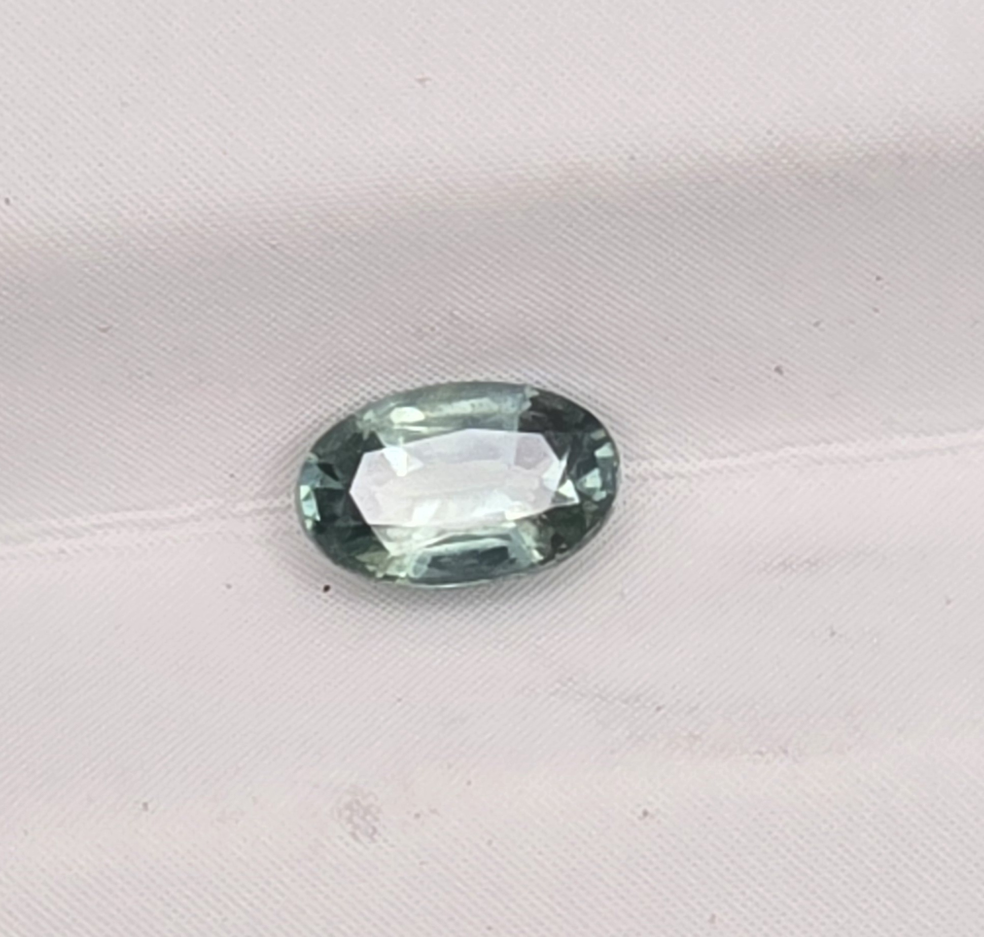5.20x3.31x2.27mm oval Australian sapphire facet