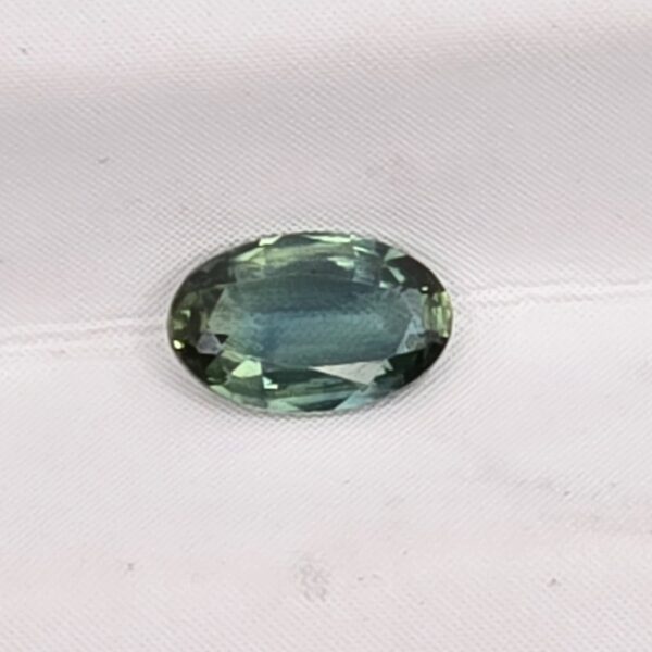 5.38x3.43x1.84mm oval Australian sapphire facet