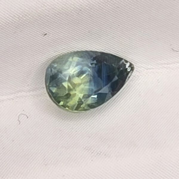 5.66x3.73x2.84mm pear Australian sapphire facet