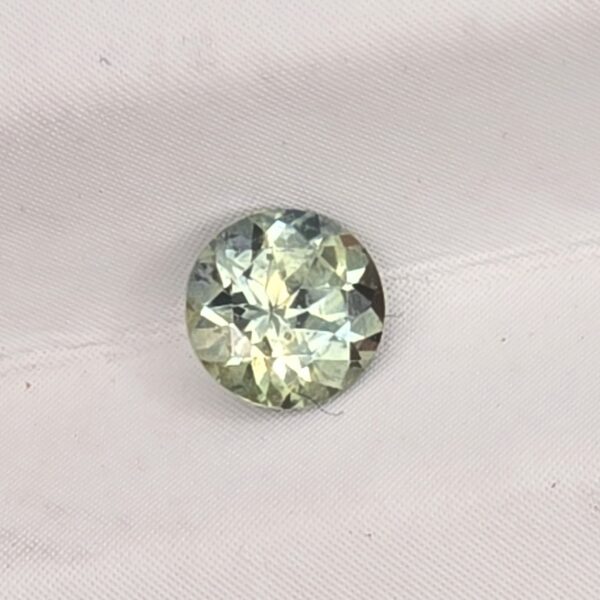 4.34x4.31x2.86mm round Australian sapphire facet