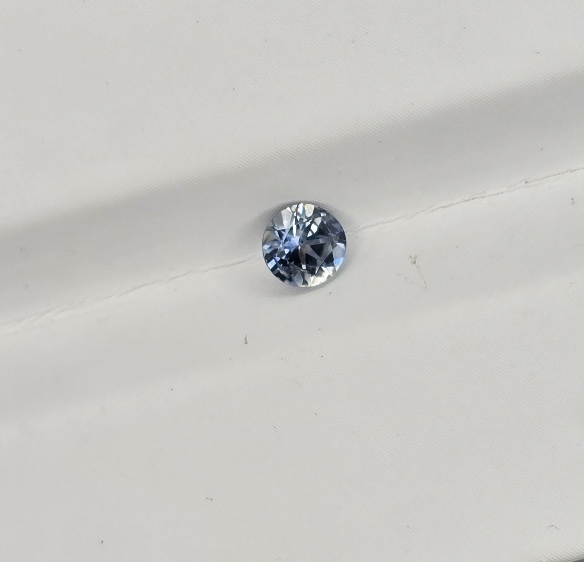 4.08x4.01x2.53mm round Australian sapphire facet