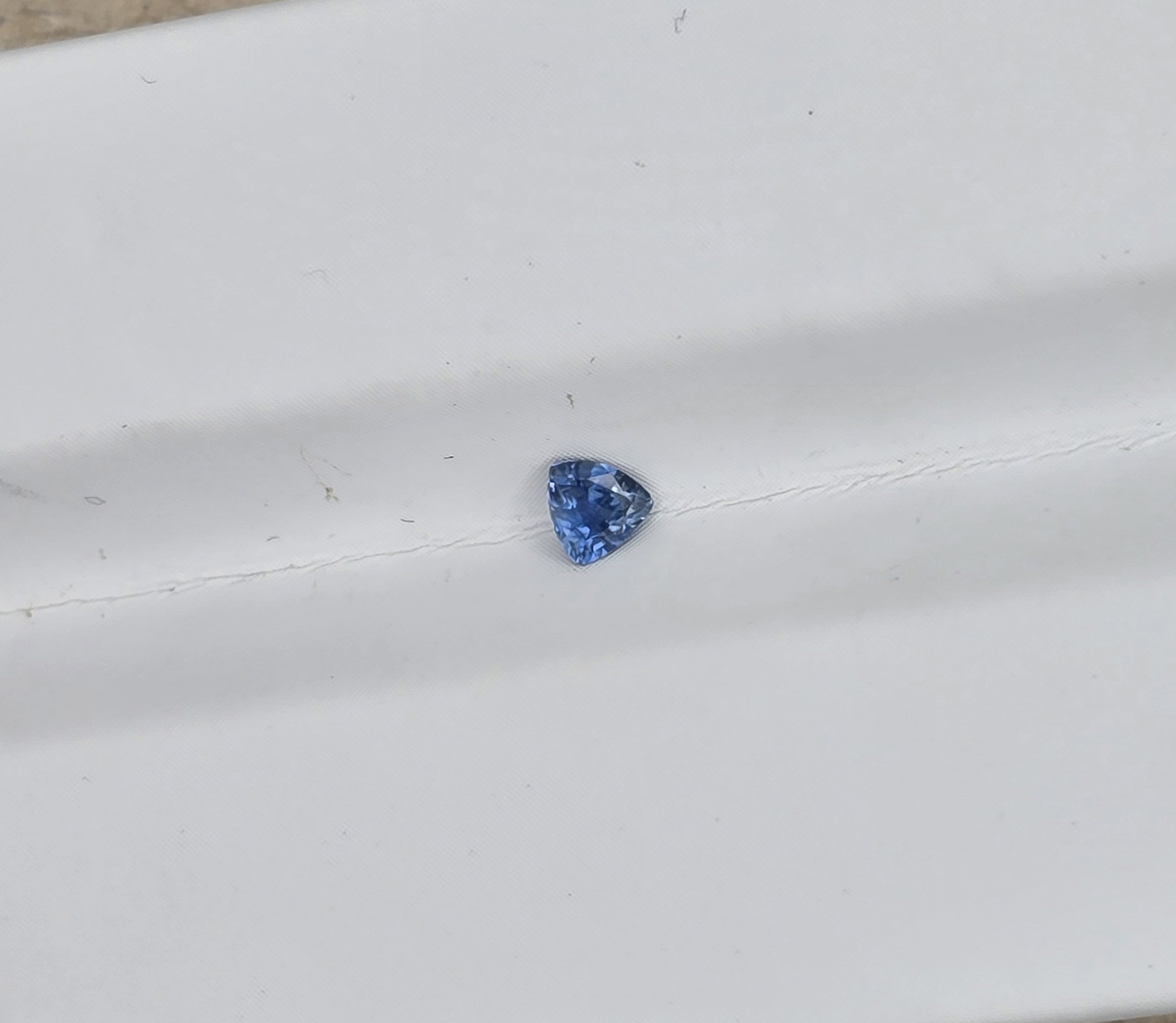 3.29x3.26x1.73mm trillion Australian sapphire facet