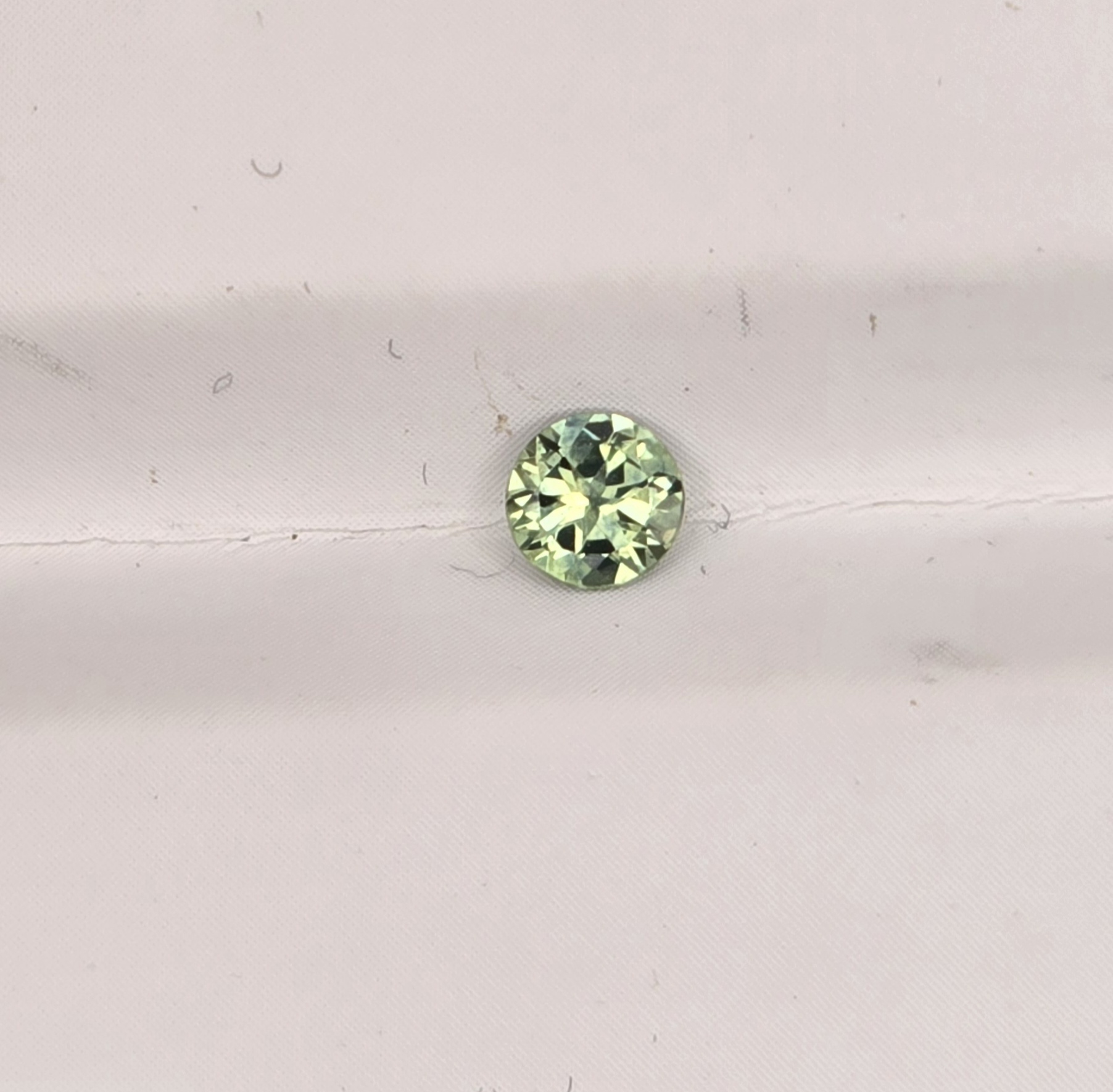 3.98x3.96x2.40mm round Australian sapphire facet