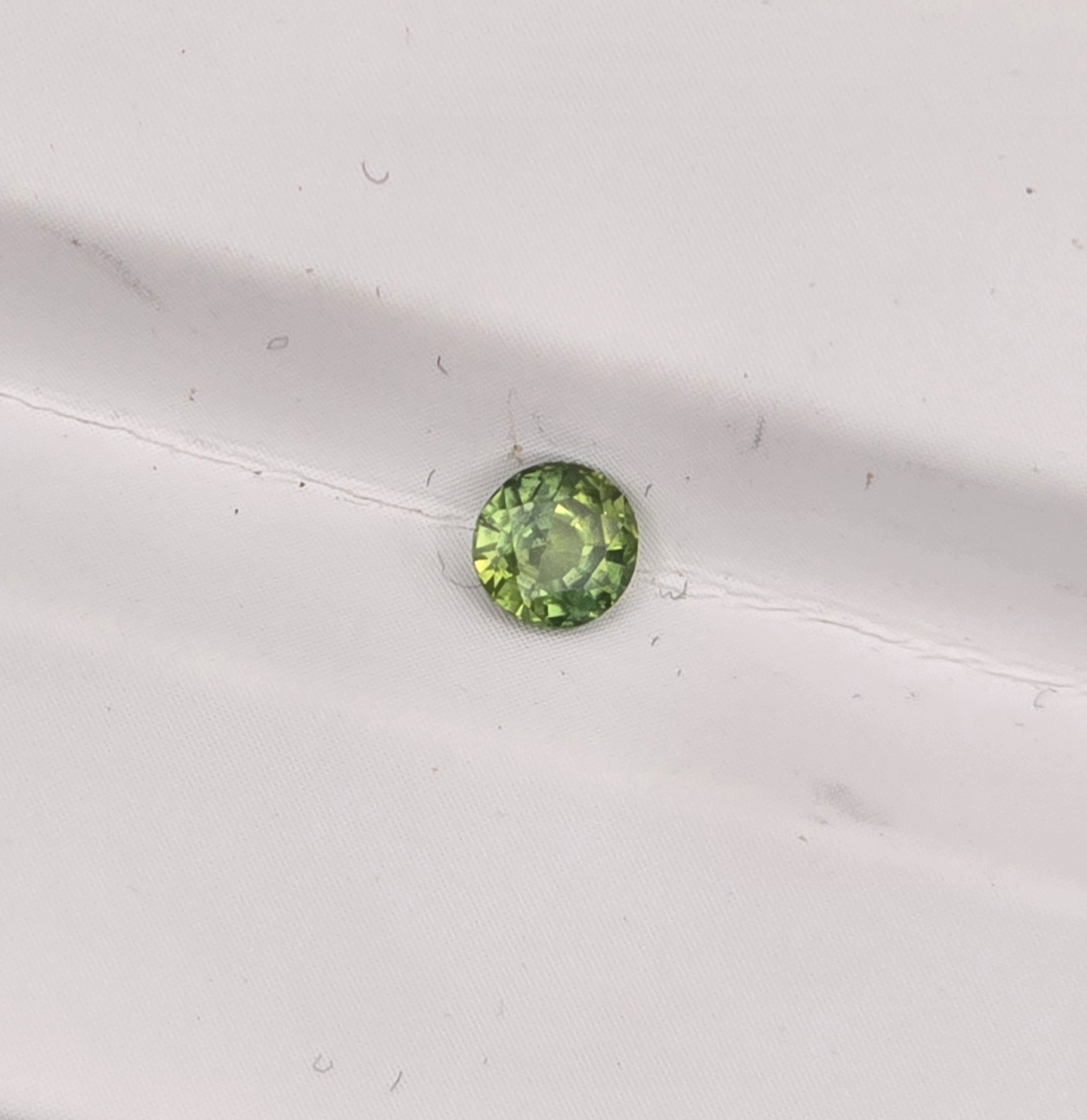 4.04x4.02x2.64mm round Australian sapphire facet