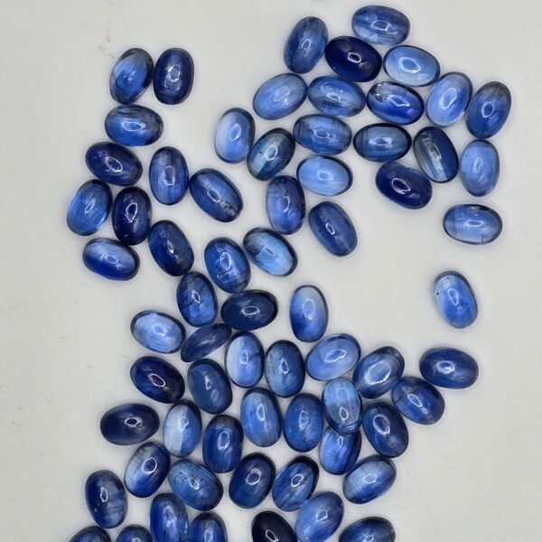6x4mm oval blue kyanite cabochon