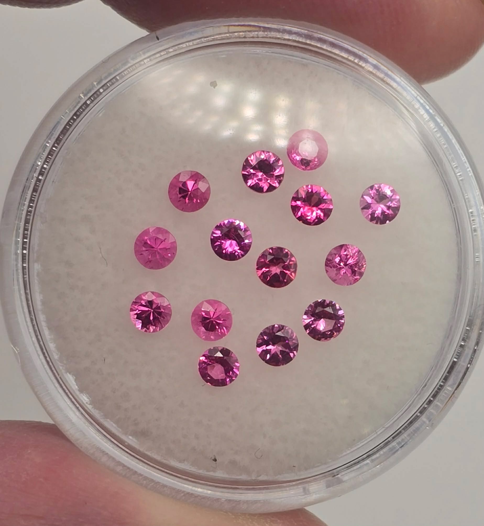1ct parcel of 2.4-2.7mm electric pink spinel facets