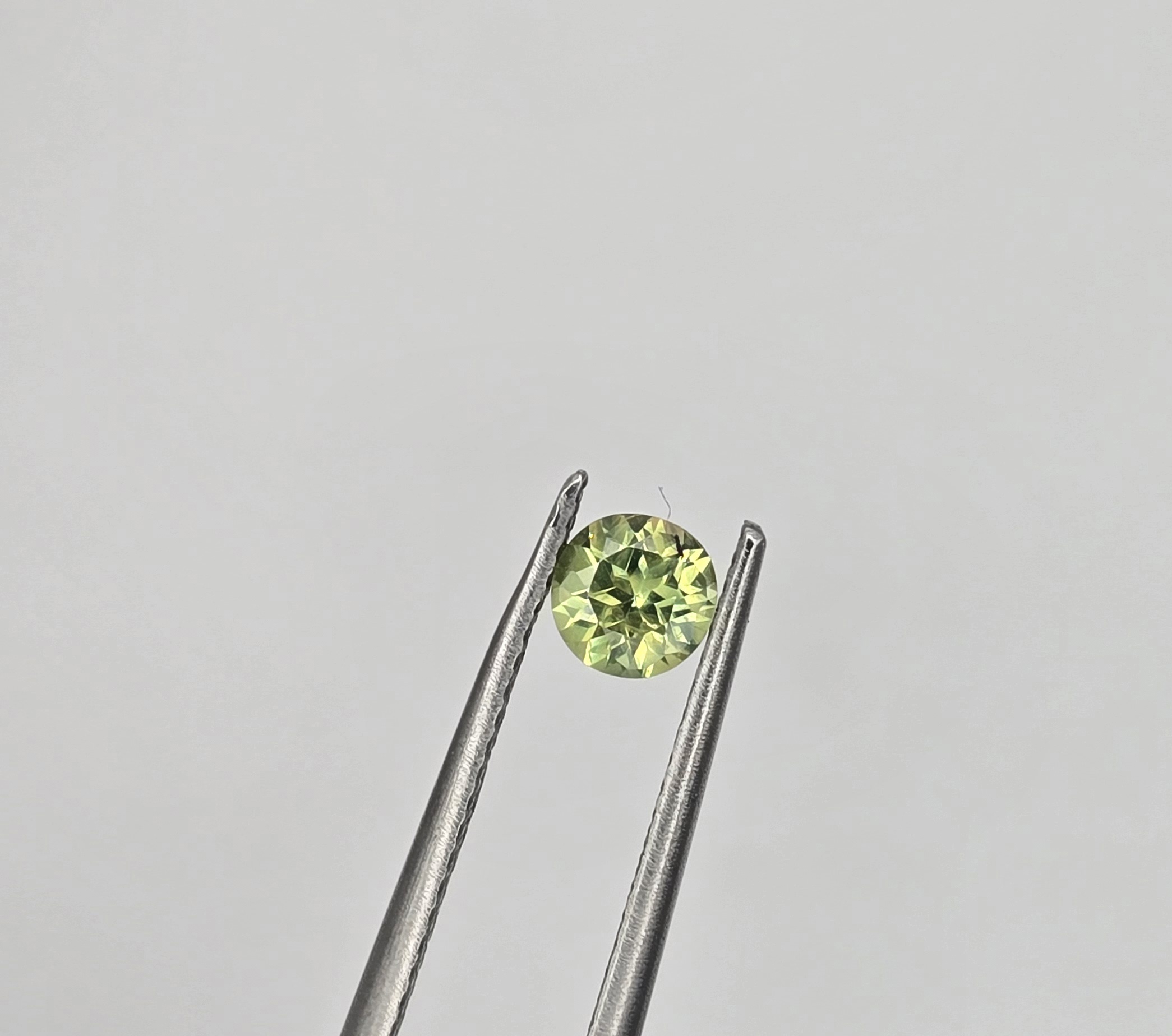 4.47x4.40x2.88mm round Australian sapphire facet