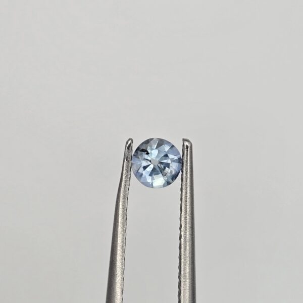 3.89x3.84x2.46mm round Australian sapphire facet