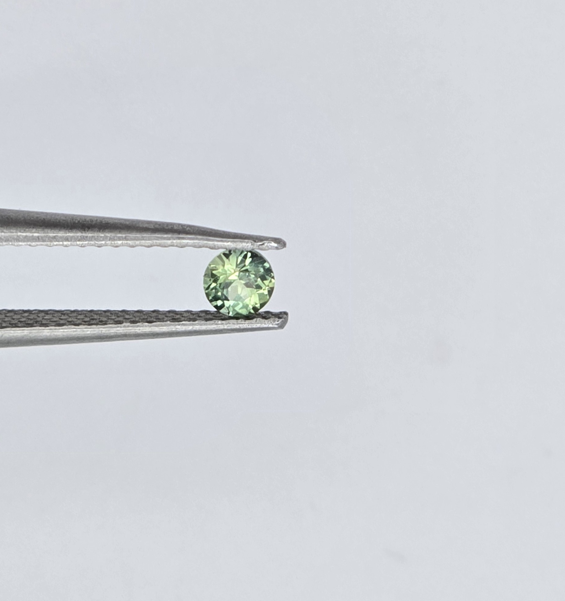 3.50x3.45x2.42mm round Australian sapphire facet
