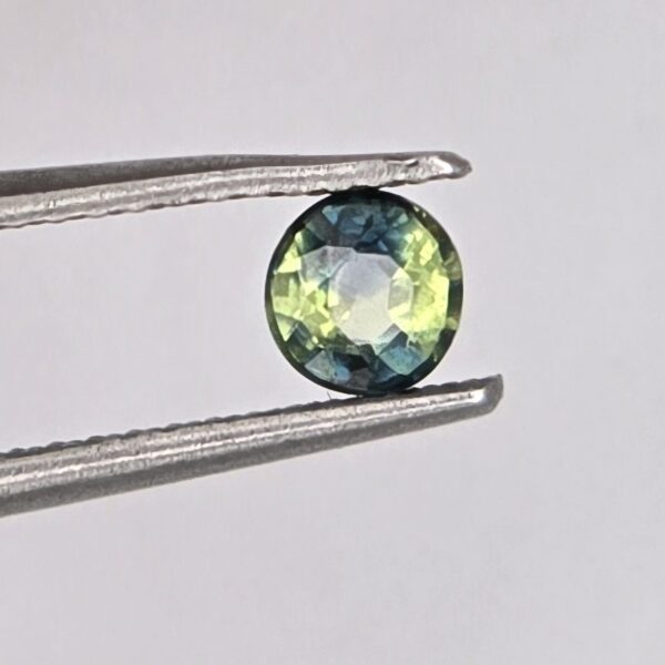 4.09x4.00x2.65mm round Australian sapphire facet