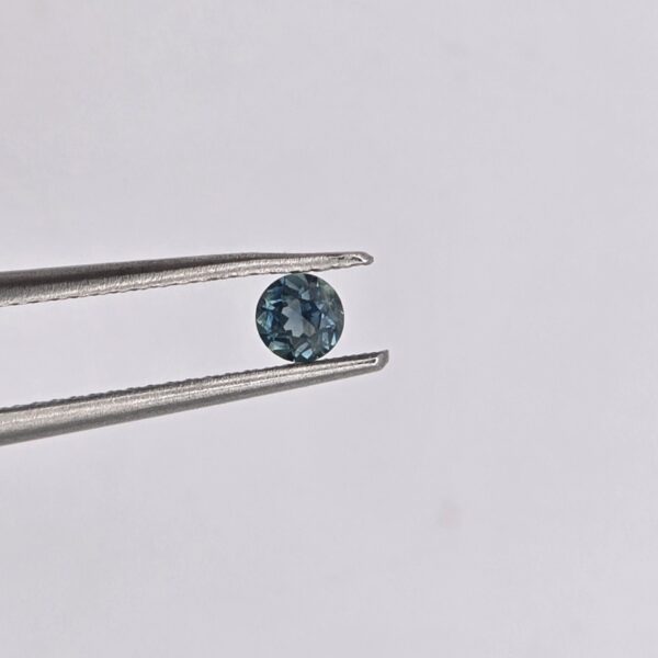 3.47x3.45x2.06mm round Australian sapphire facet