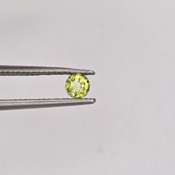 3.86x3.82x2.45mm round Australian sapphire facet