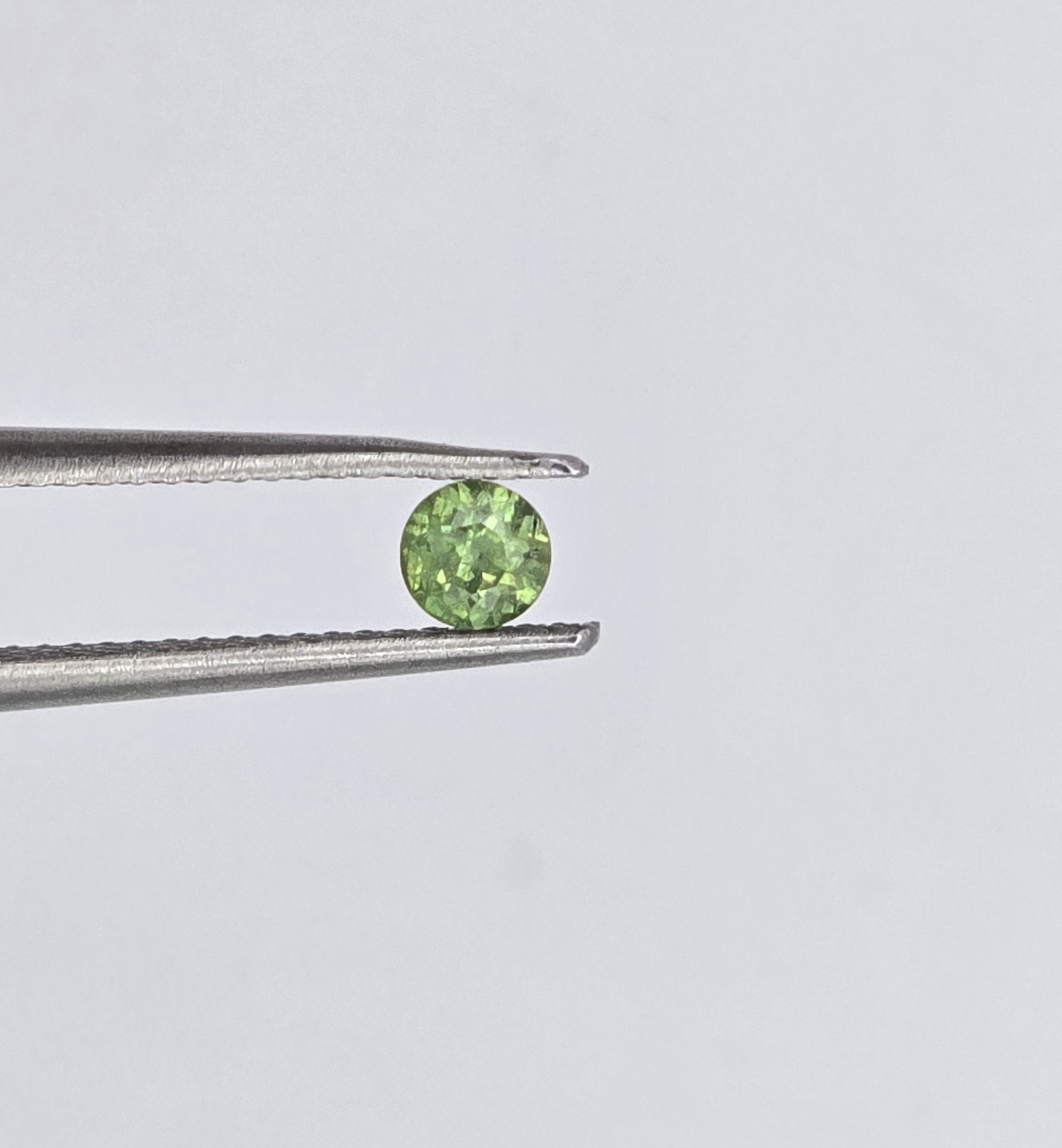 3.54x3.52x2.33mm round Australian sapphire facet