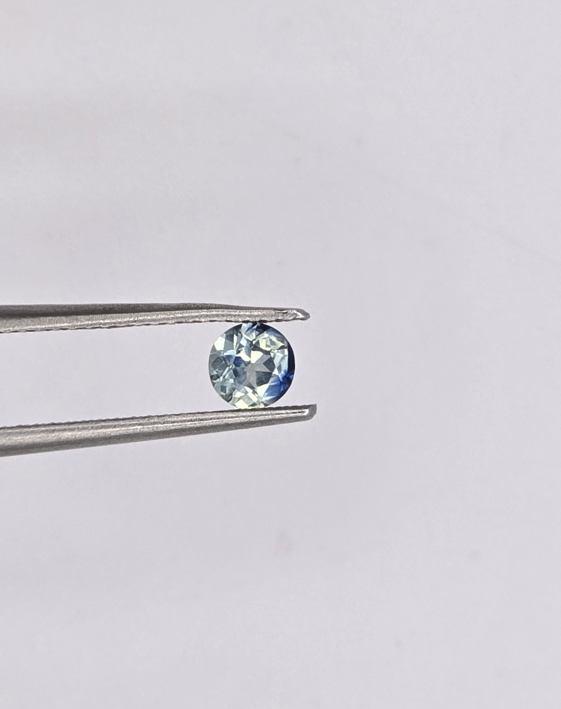 4.20x4.15x2.41mm round Australian sapphire facet