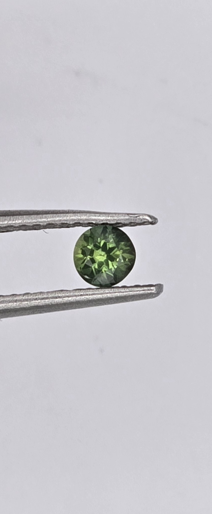 3.64x3.60x2.57mm round Australian sapphire facet