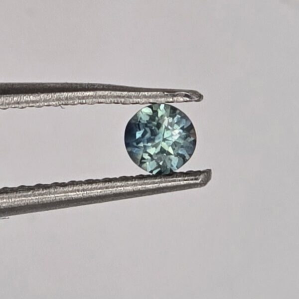 3.27x3.22x2.19mm round Australian sapphire facet