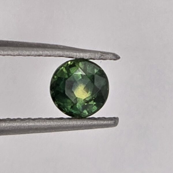 4.43x4.39x3.02mm round Australian sapphire facet