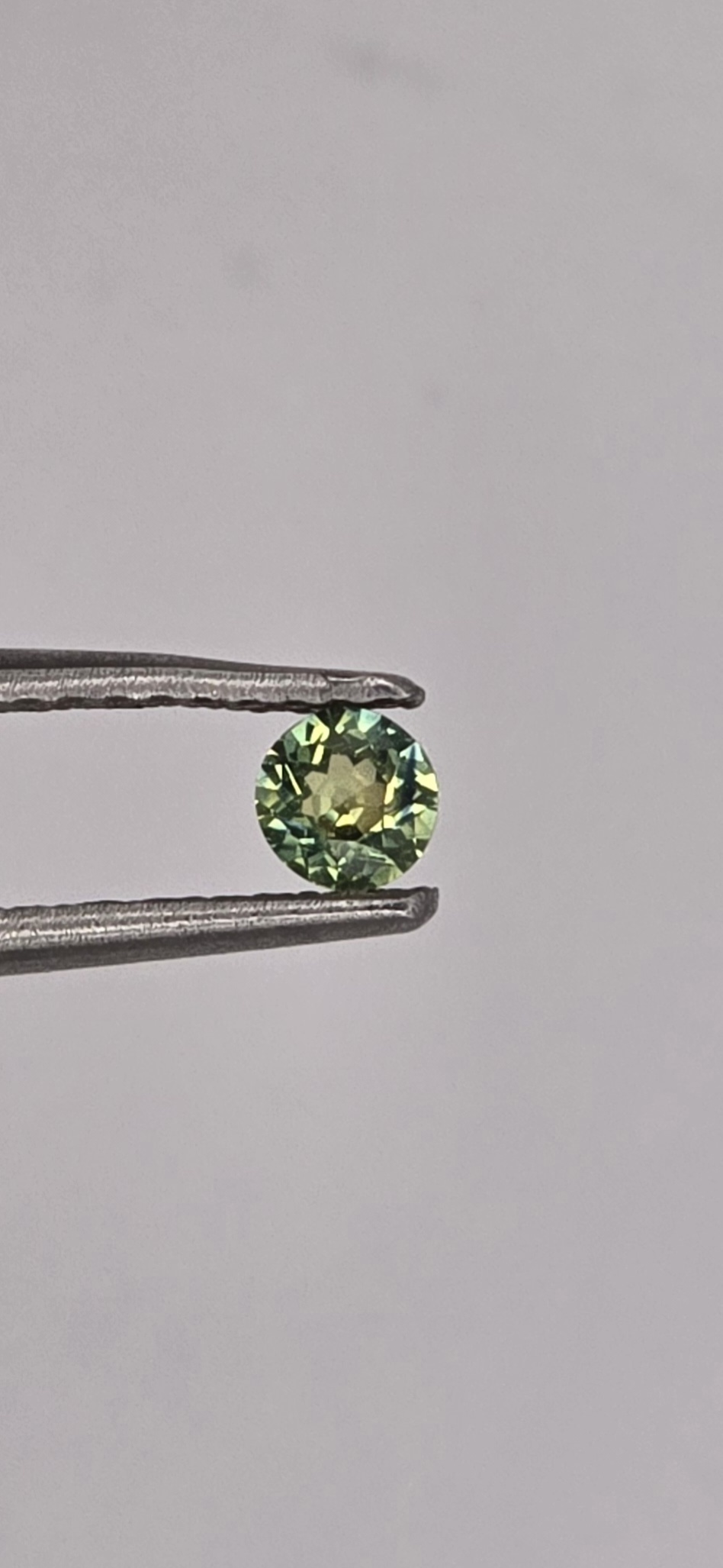 3.26x3.19x1.96mm round Australian sapphire facet