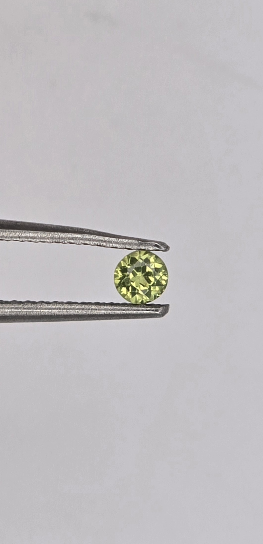2.98x2.95x2.19mm round Australian sapphire facet