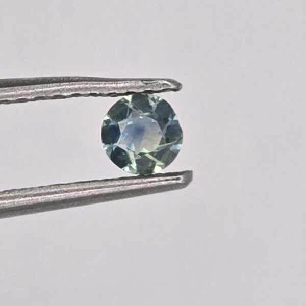 3.60x3.57x1.86mm round Australian sapphire facet
