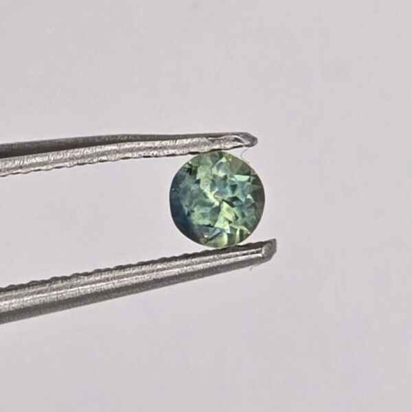 4.00x4.00x2.73mm round Australian sapphire facet
