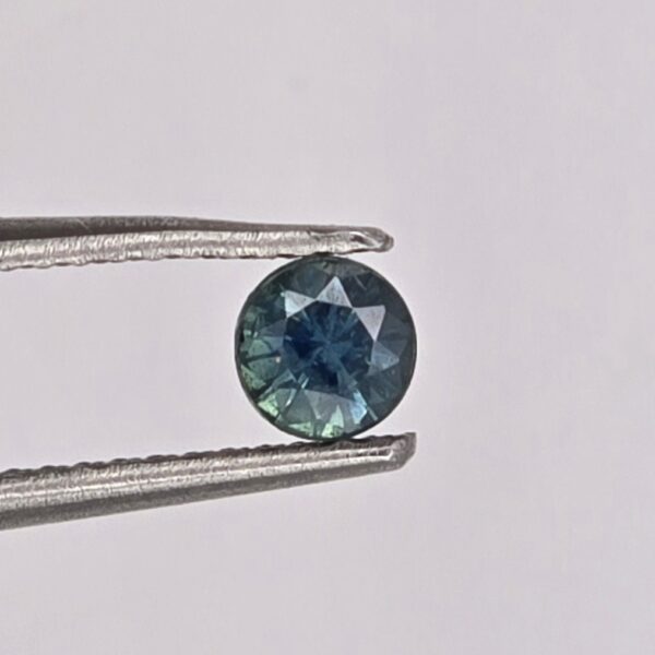 3.94x3.88x2.62mm round Australian sapphire facet