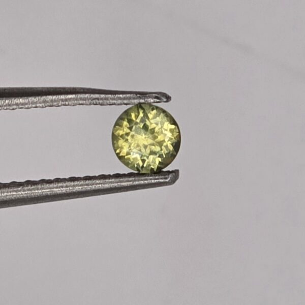 3.61x3.57x2.56mm round Australian sapphire facet