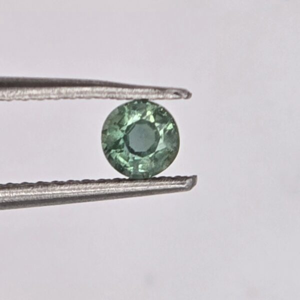 3.91x3.91x2.73mm round Australian sapphire facet