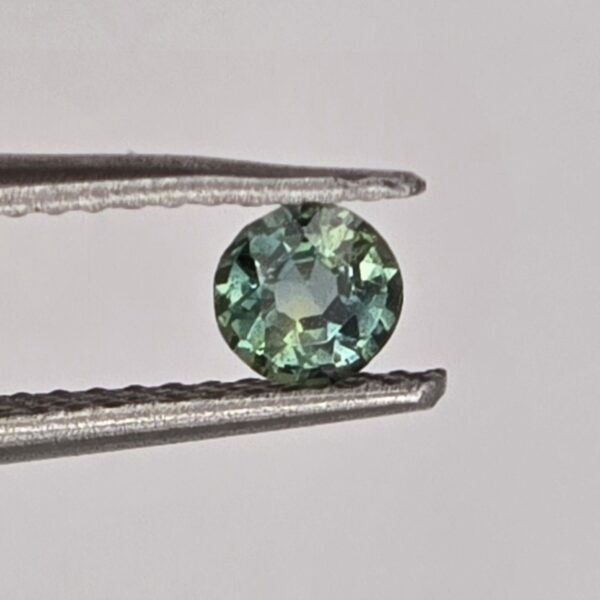 3.79x3.76x2.24mm round Australian sapphire facet