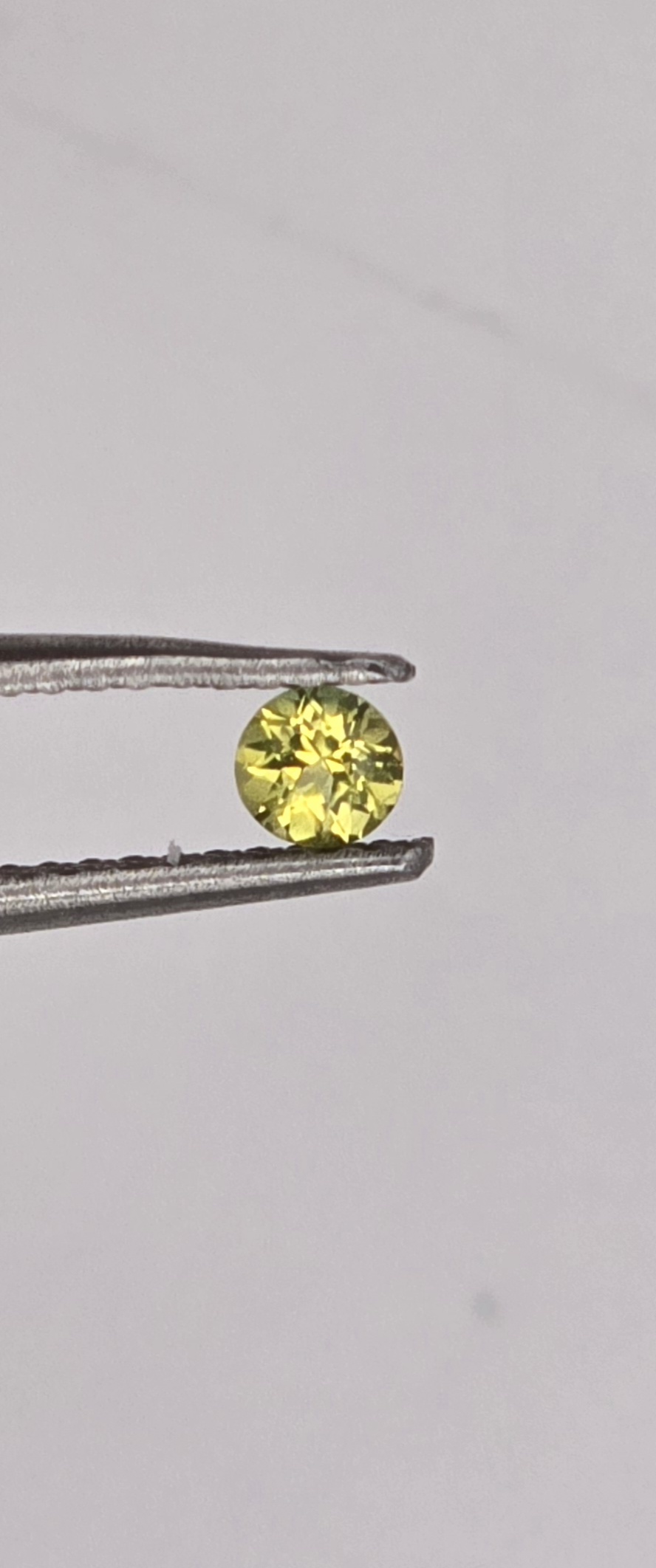 3.09x3.01x2.16mm round Australian sapphire facet