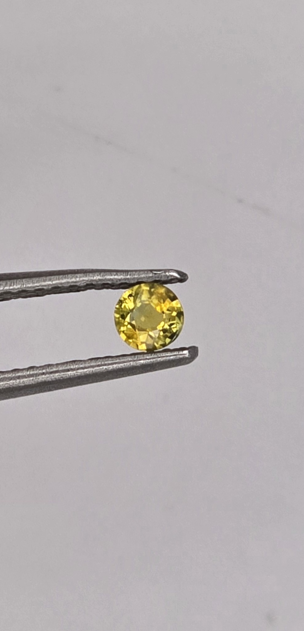 3.29x3.22x1.79mm round Australian sapphire facet