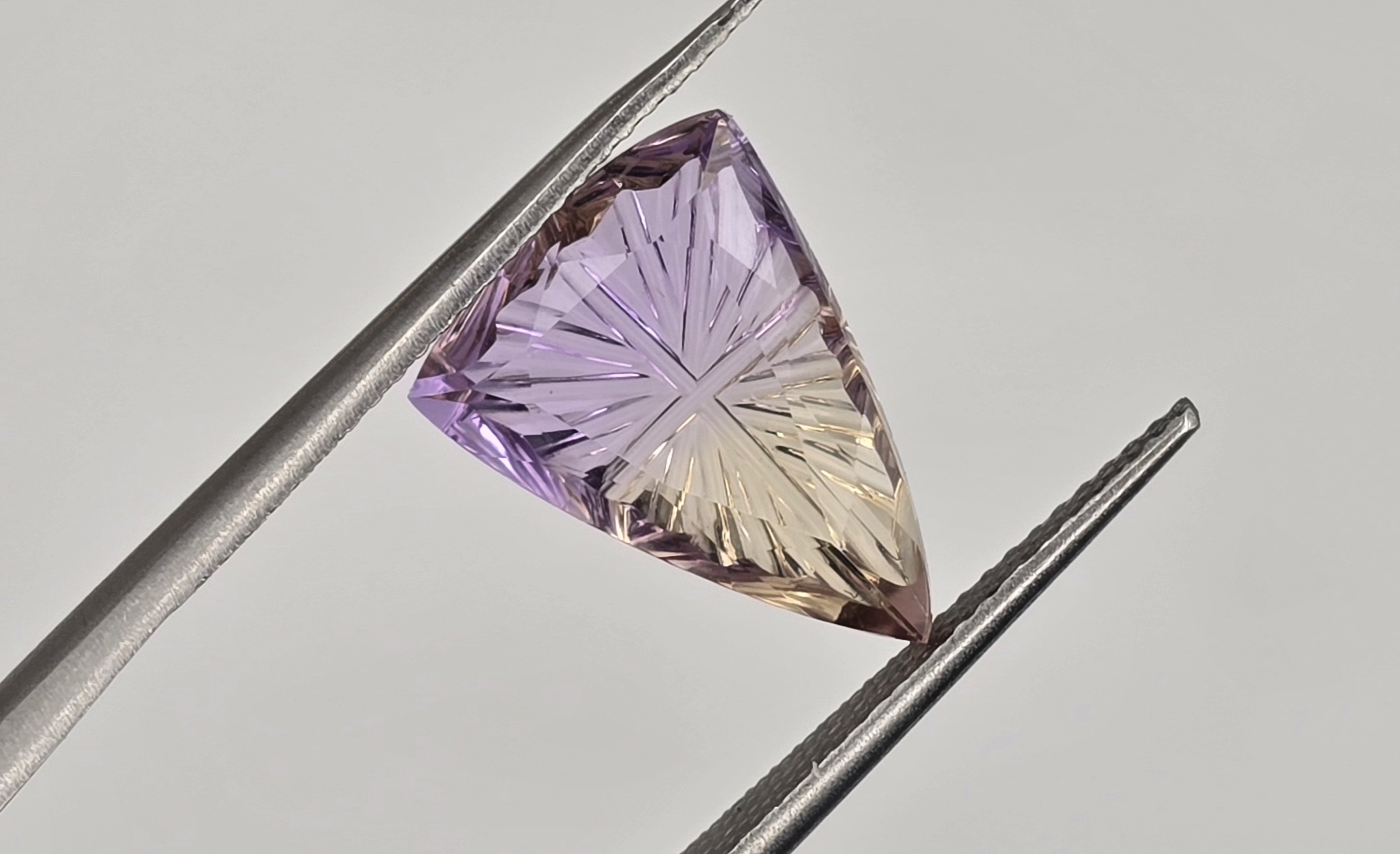 14.15x10.46x4.48mm fantasy-cut, high quality ametrine facet