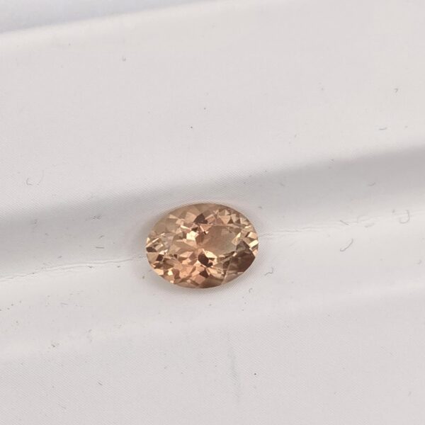 8x6mm oval sunstone facet