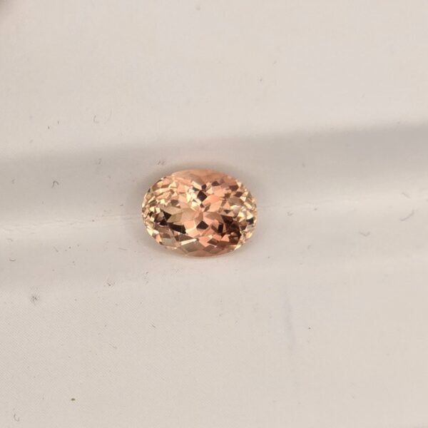 8x6mm oval sunstone facet