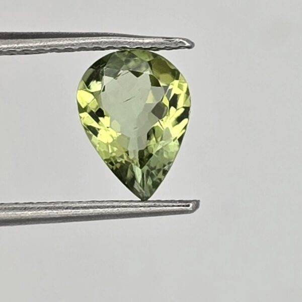 8.61x6.41x3.34mm pear Brazilian tourmaline facet