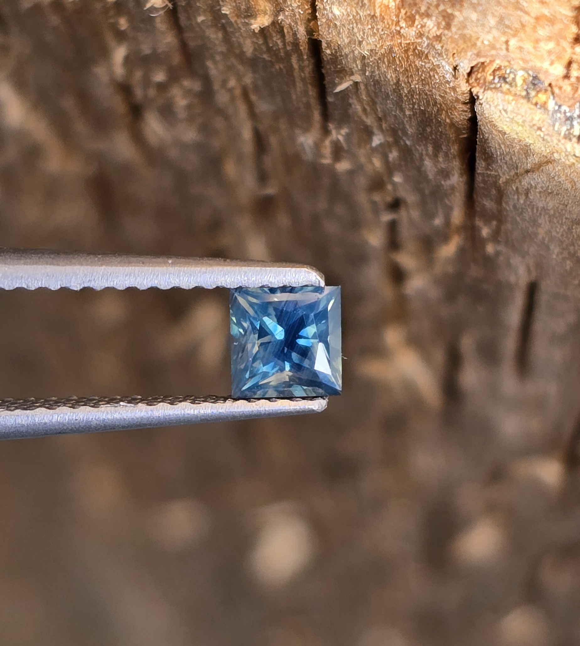4.05x4.04x3.07mm Natural princess Australian parti sapphire facet
