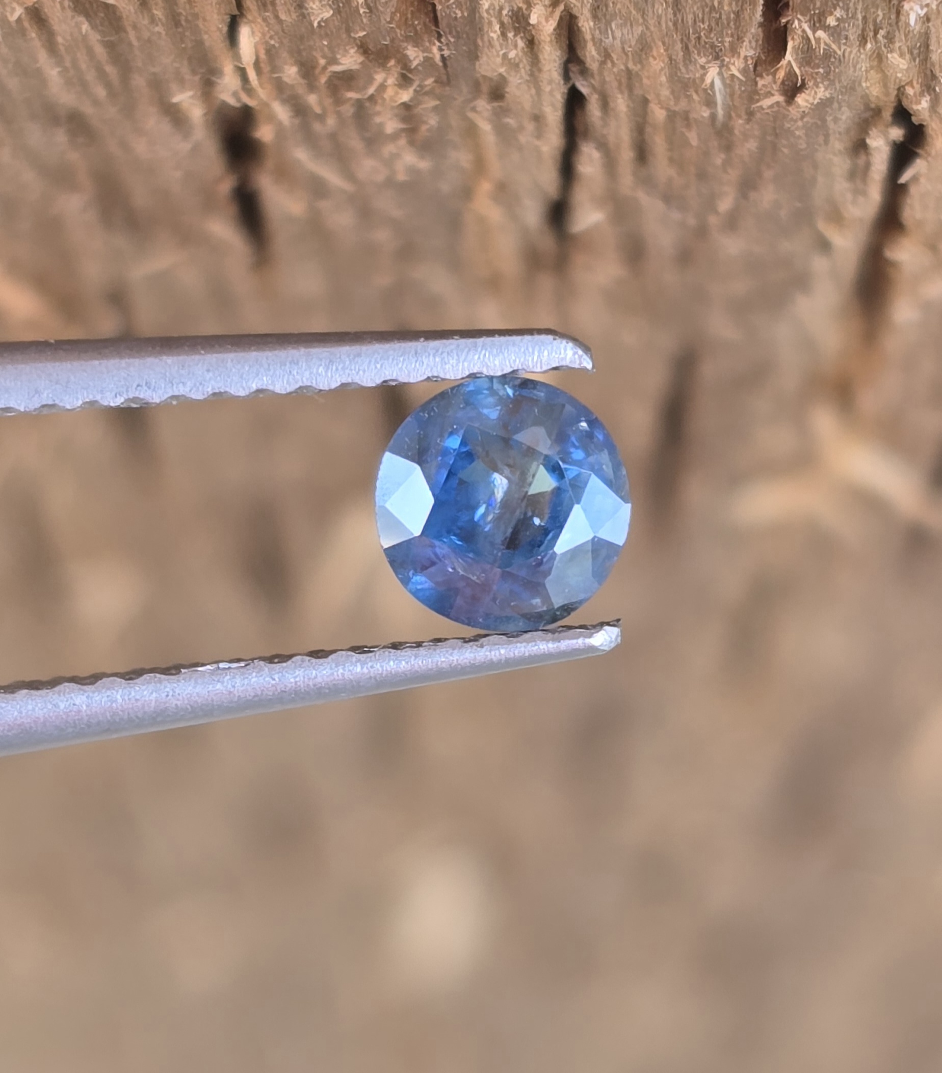 4.83x4.79x3.04mm natural round Australian blue sapphire facet