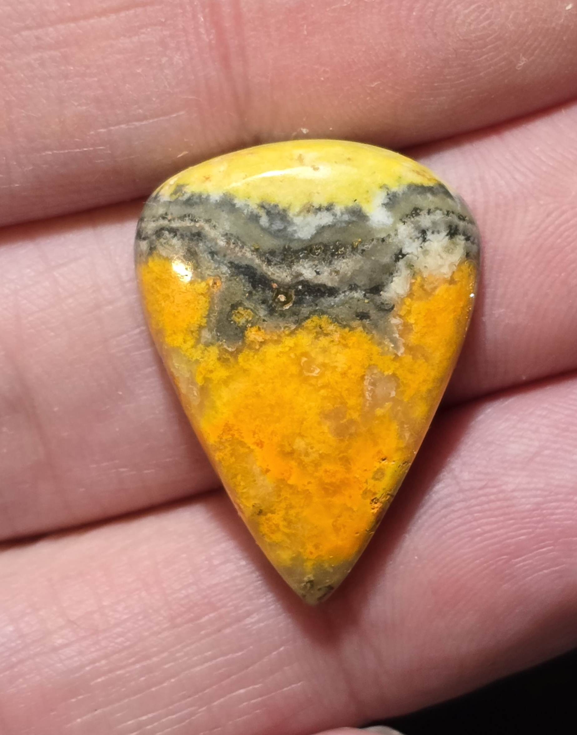 28x21mm bumblebee jasper cabochon