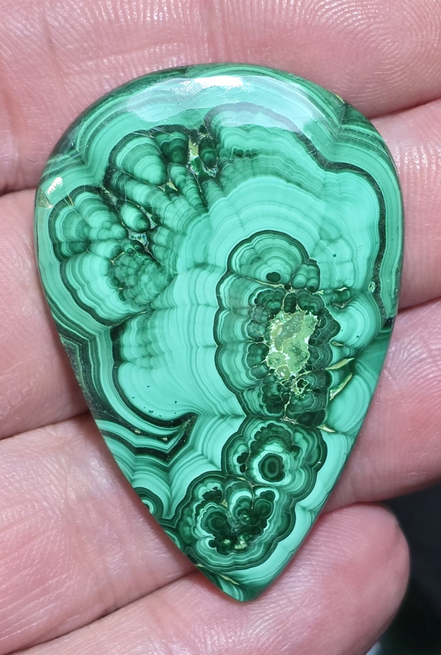 47x32mm Malachite cabochon